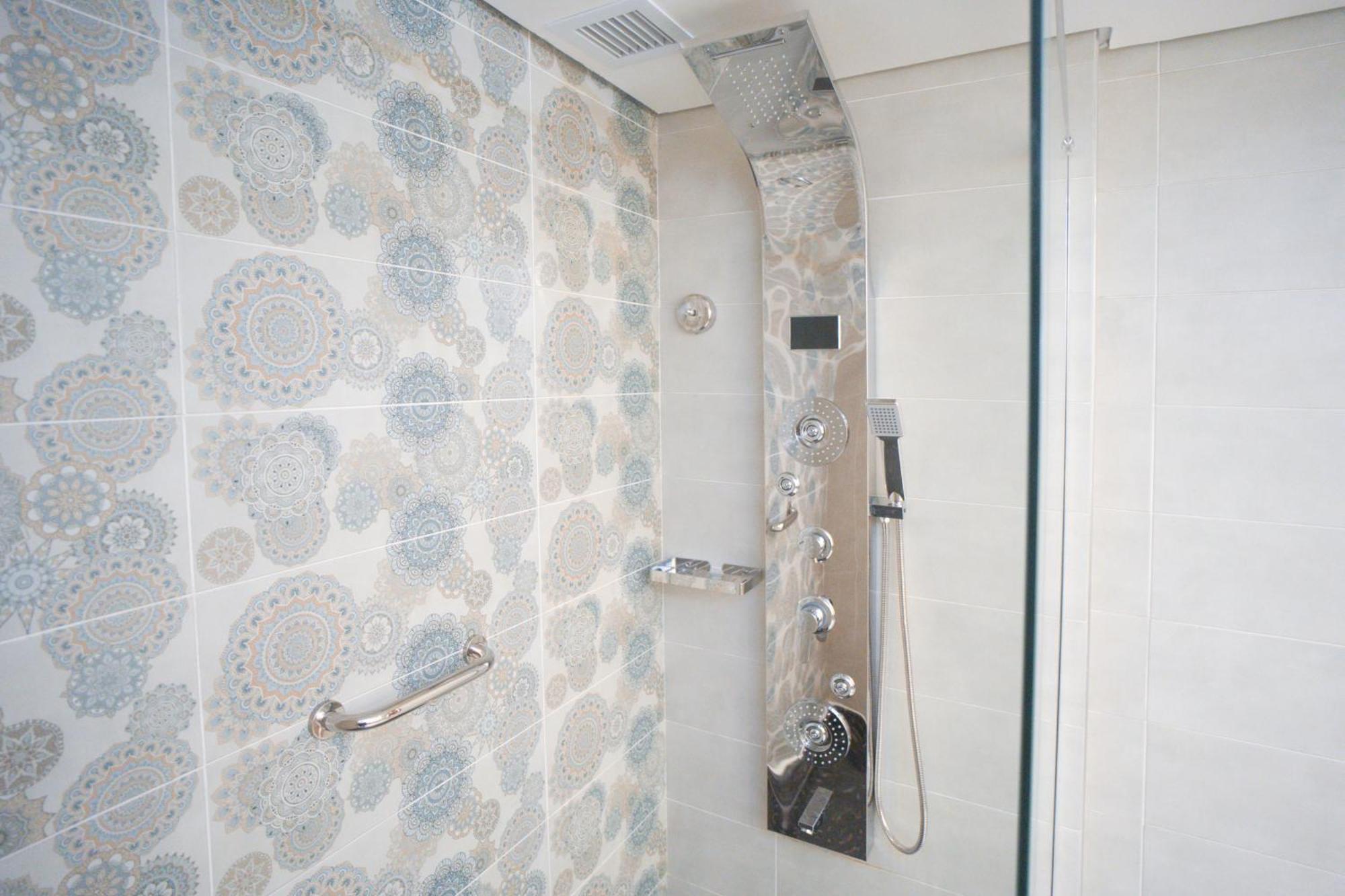 Kamer met Kingsize bed en Bubbelbad