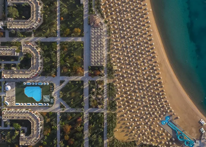 Hotel near College: The Grand Hotel, Hurghada